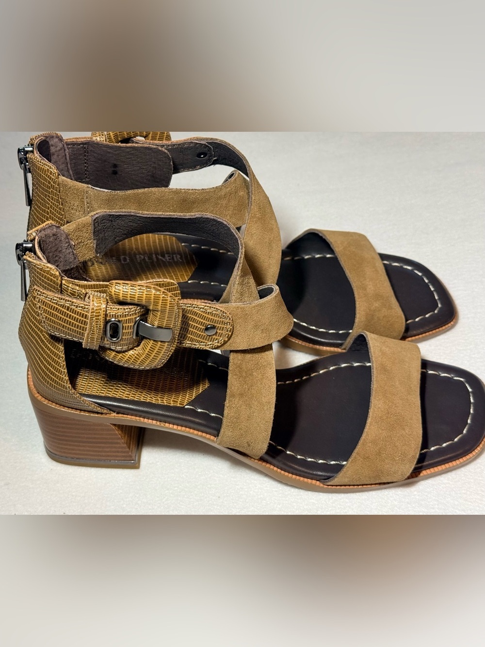 New Donald Pliner Women’s Helen Heeled Sandals. Biscotti. 8.5